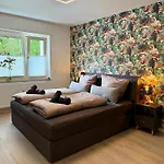 Apartment Feeling - Moderne 3-zimmer Am Uniklinikum, Naehe Messe Und Ruettenscheid, 