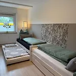 Feeling - Moderne 3-zimmer Am Uniklinikum, Naehe Messe Und Ruettenscheid, 