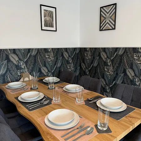 Feeling - Moderne 3-zimmer Am Uniklinikum, Naehe Messe Und Ruettenscheid, 