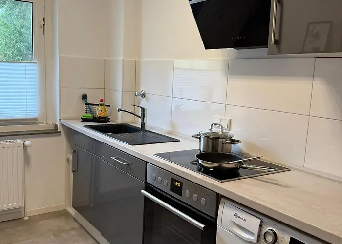 Feeling - Moderne 3-zimmer Am Uniklinikum, Naehe Messe Und Ruettenscheid, 